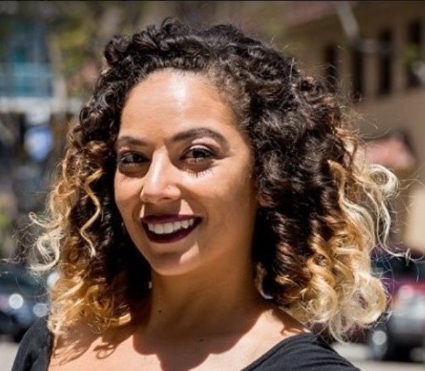 Ariana Doakas Headshot